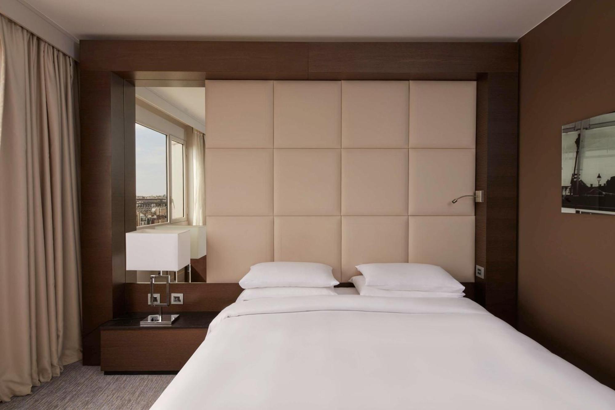 Hyatt Regency Etoile 4* Parijs