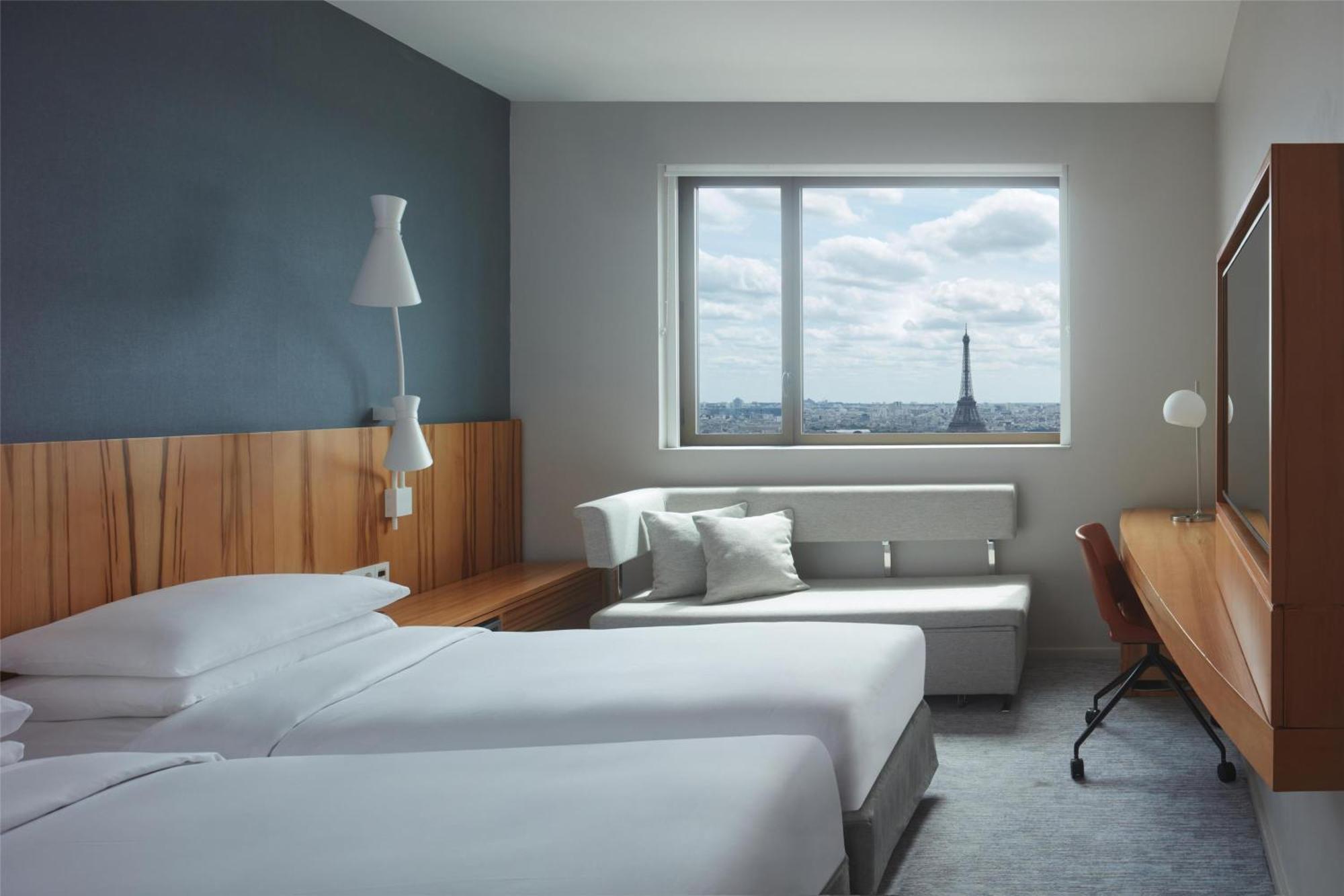 Hotel Hyatt Regency Etoile 4*