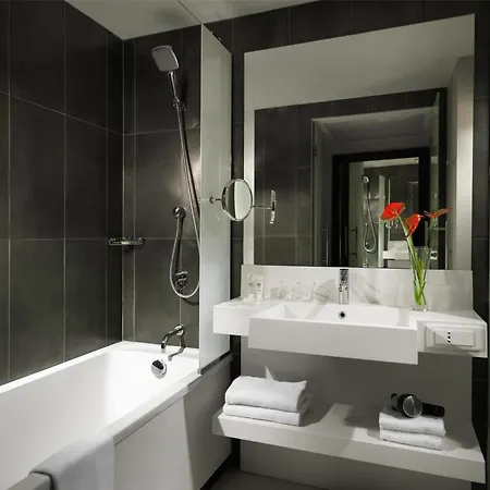 Hyatt Regency Paris Etoile Hotel Exterior photo