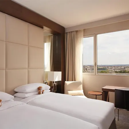 Hyatt Regency Paris Etoile Hotel Exterior photo