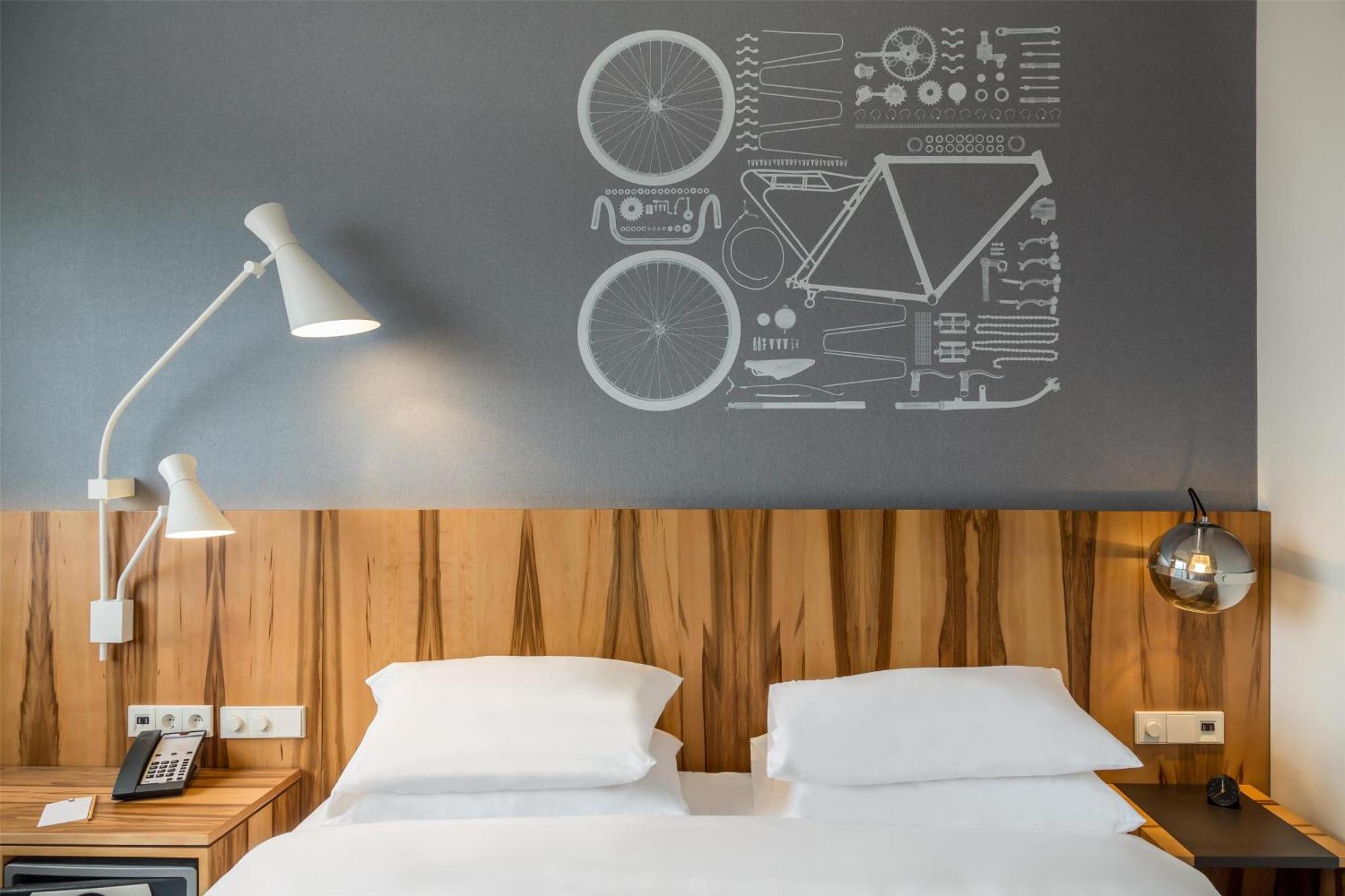 Hyatt Regency Etoile 4* Paris