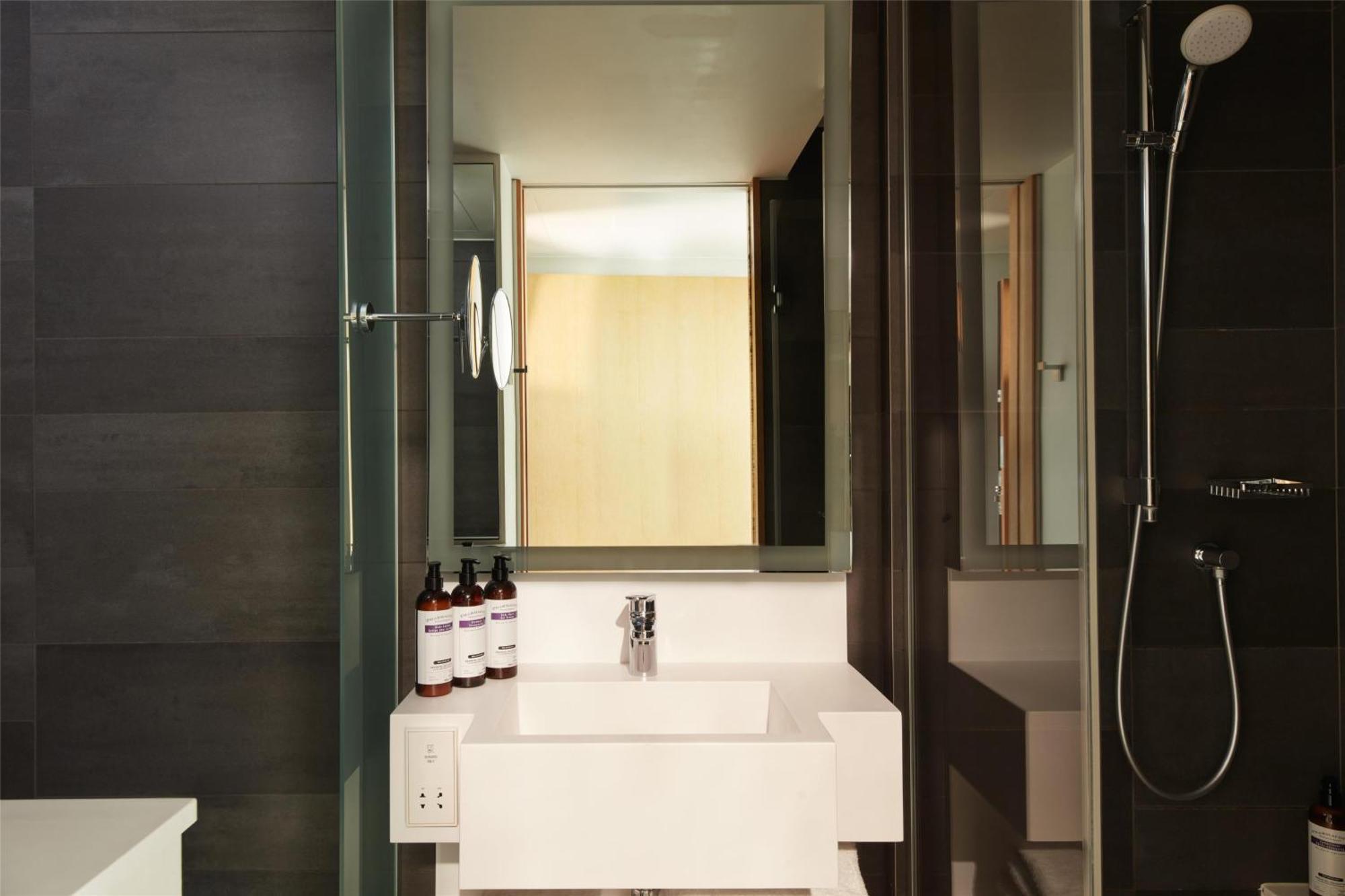 Hyatt Regency Etoile Paris